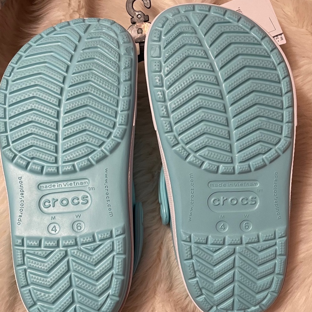 Crocs - Picture 2 of 3